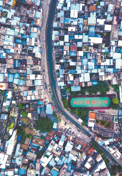 大塘村籃球場，年輕人釋放能量的熱土。