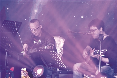 樂隊是表演的靈魂,需要長期配合才能“玩”出默契。