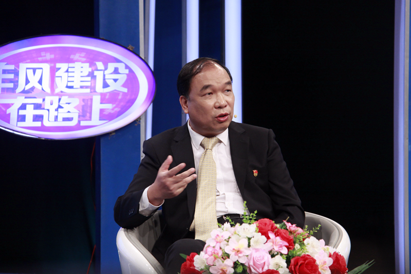 廣州市荔灣區區長做客作風建設在路上