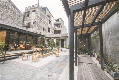 泮塘五約小區(qū)的一處植物工作室時(shí)尚感十足。 泮塘五約小區(qū)的一處植物工作室時(shí)尚感十足。