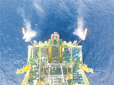 以標準先行、場景開放、資本推動、產(chǎn)業(yè)匯聚、體系升級為原則優(yōu)化市場環(huán)境