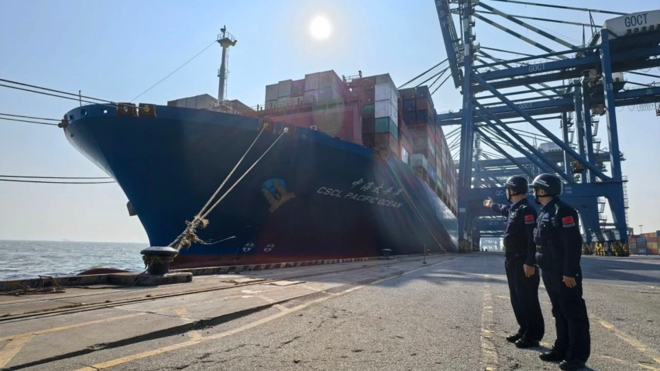 南沙邊檢助力廣州港南沙港區貿易提速增效 船舶入出境手續“一次辦妥”