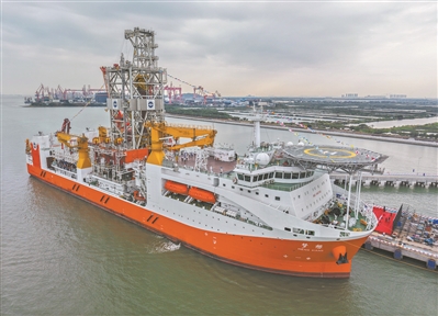 13633047_zhangjing_1743861122306_b