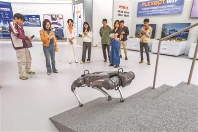 全國媒體記者探秘十五運會背后的硬核技術